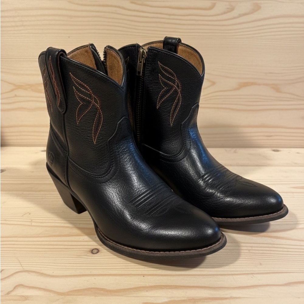 Ariat Darlin Black Leather Western Ankle Boots